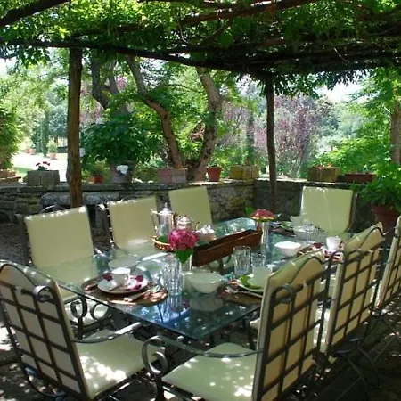Sleeps 19 *