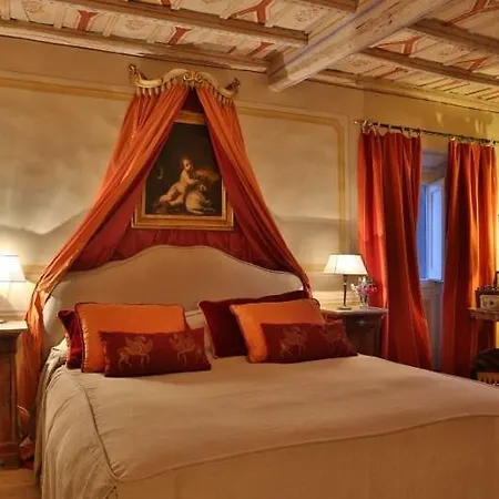 Sleeps 19