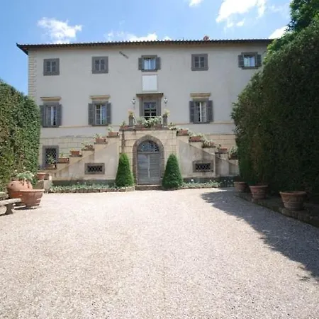 Sleeps 19 *